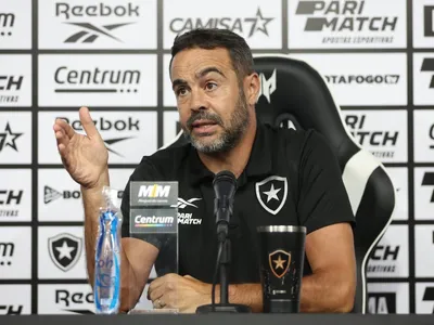 Artur Jorge vê Botafogo vivo, mas alerta: "Não é o momento de relaxar"