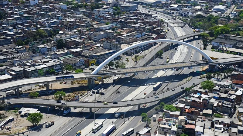 CET-RIO adota medidas para minimizar impacto na Avenida Brasil durante obras