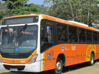 Moradores de Inhaúma reclamam do atraso de ônibus após mudança das empresas