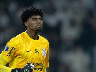 Corinthians põe fim à novela e faz pagamento à vista para manter Hugo Souza