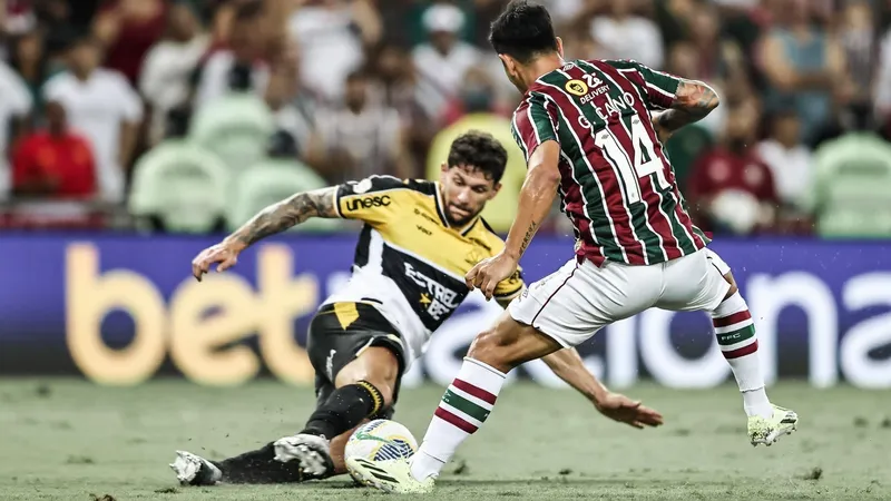 Com "milagre" de Fábio, Fluminense e Criciúma empatam e seguem pressionados no Brasileirão