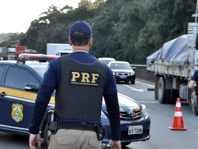 PRF reforça segurança nas rodovias para torcedores de Botafogo e Atlético Mineiro