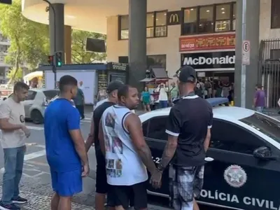 Pessoas em situação  de rua foram induzidas a fornecer dados para criminosos relizarem fraudes