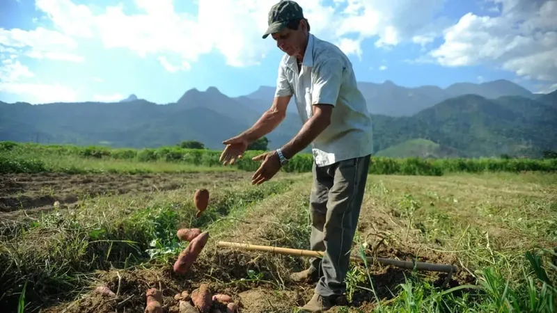 Conafer e Incra firmam acordo de para o avanço da reforma agrária no Brasil