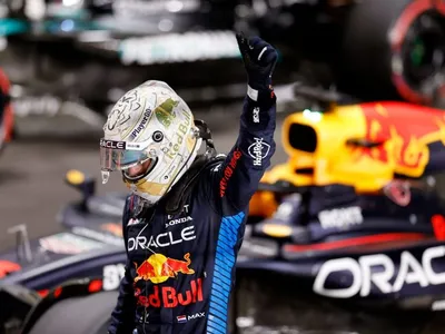 Jornal diz que Aston Martin pagaria mais de R$ 7 bi para ter Verstappen; equipe desmente