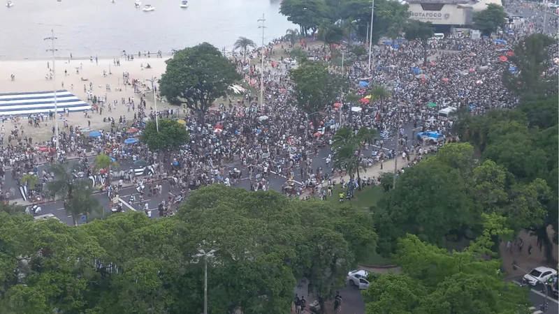 Botafogo celebra conquista da Libertadores na zona sul do Rio