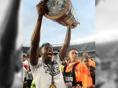 Jogadores do Botafogo devem chegar no Rio durante a tarde