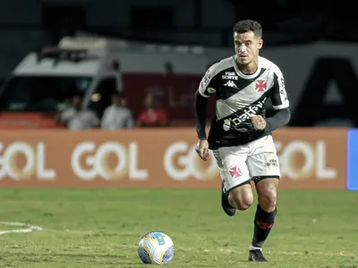 Em noite de Coutinho, Vasco bate Atlético-MG e volta a vencer no Brasileirão após 5 jogos