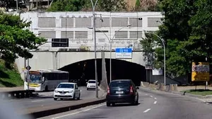 Motorista registra um assalto dentro do Túnel Santa Bárbara