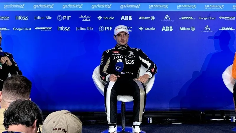 Mitch Evans diz ser 'meio brasileiro' após vencer E-Prix de São Paulo pela segunda vez