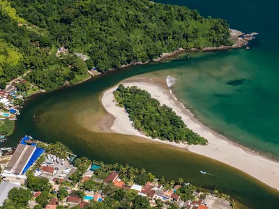 Idoso de 63 anos morre após se afogar enquanto nadava em praia de São Sebastião