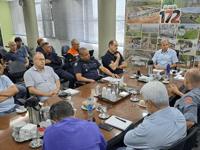 Prefeito coordena ações emergenciais após forte chuva em Rio Preto