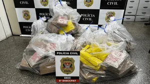 Caminhoneiro é preso transportando 150 tijolos de cocaína em carga de combustível em Paulínia