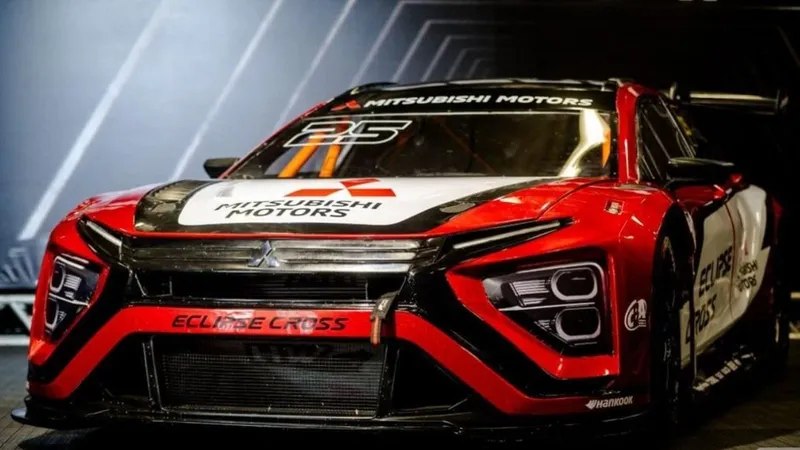 Mitsubishi apresenta carro da temporada de 2025 da Stock Car