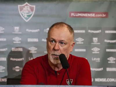 Fluminense: Mano Menezes renova contrato e segue no comando do tricolor em 2025