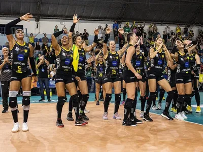 Mundial de Clubes de vôlei tem 2 times brasileiros; saiba como assistir