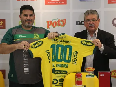 Eduardo Barroca é apresentado como novo técnico do Mirassol