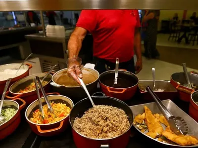 Aumento do ICMS em SP pode encarecer hábito de comer fora a partir de janeiro