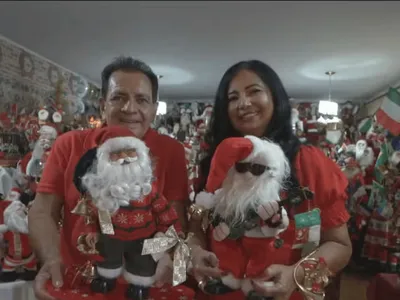 Casal faz decoração de natal com mais de mil peças