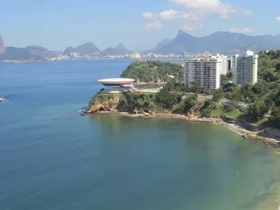 MP do Rio e Águas de Niterói firmam acordo para limpeza e proteção da Baía de Guanabara