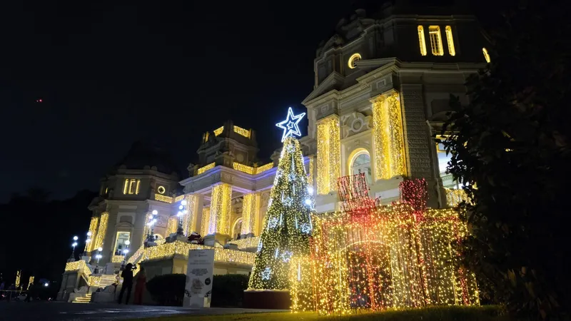 Palácio Guanabara decorado para o Natal é palco de apresentação da Orquestra Rio Sinfônica