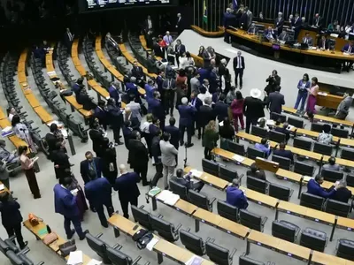 Pacote fiscal passa no Congresso; temas polêmicos avançam no Senado