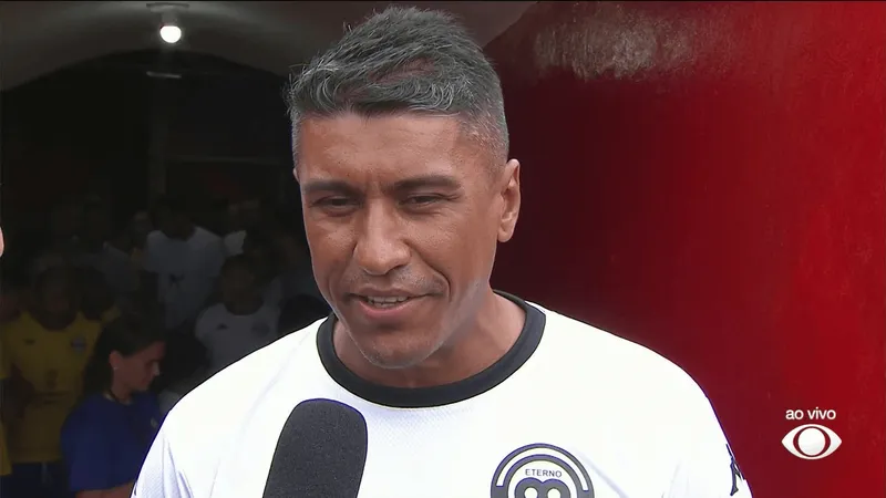 Em despedida, Paulinho revela desejo de voltar ao Corinthians: "Tenho esse objetivo"