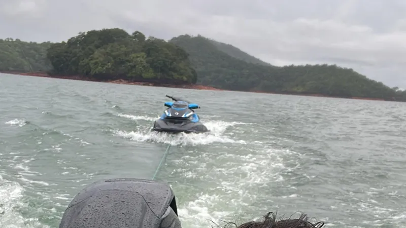 Moto aquática foi encontrada um dia após desaparecimento de homem na represa de Paraibuna