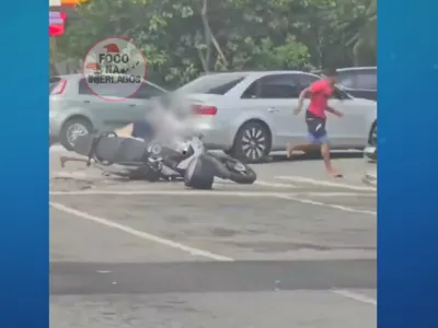 Vídeo: motorista flagra tentativa de assalto e joga carro em cima de criminosos em SP