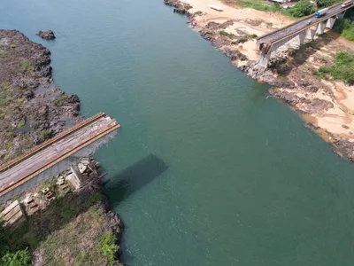 Tanques com substâncias tóxicas estão intactas no Rio Tocantins