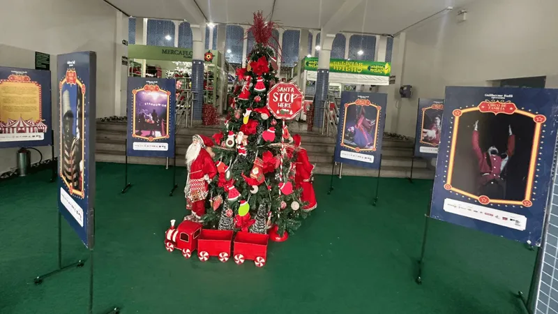 Mercadão recebe mostra fotográfica sobre arte circense