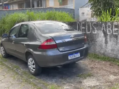 Carro roubado em Prudentópolis é encontrado pela PM em Matinhos