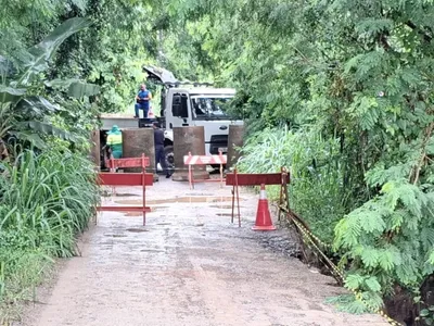 Chuvas interditam ponte e provocam quedas de muros e alagamentos de imóveis em Campinas