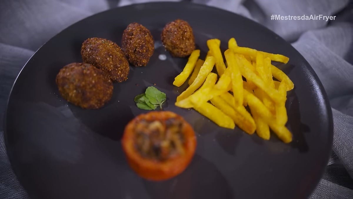 Quibe na air fryer com tomate recheado | Band Receitas