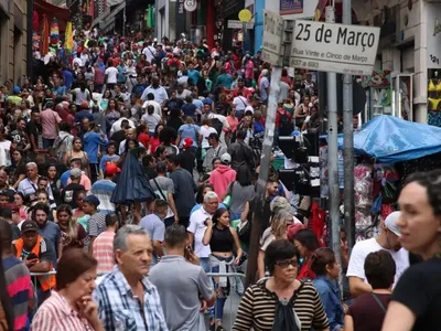 Brasileiro está mais otimista com a economia do país, diz pesquisa da Febraban