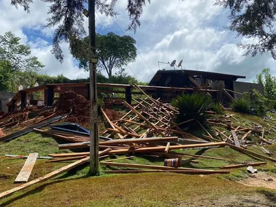 Vizinhos alegam que obra irregular teria causado deslizamento que matou três pessoas em Taubaté