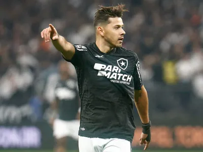 Sem renovação, Botafogo se despede e oficializa saída de Óscar Romero