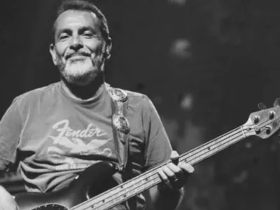 Morre Renato Tommaso, baixista do Jota Quest, aos 54 anos