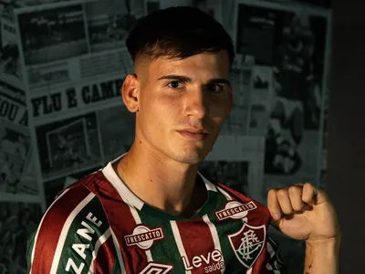 Fluminense dá 'chapéu' no Vasco e anuncia contratação do atacante Joaquín Lavega