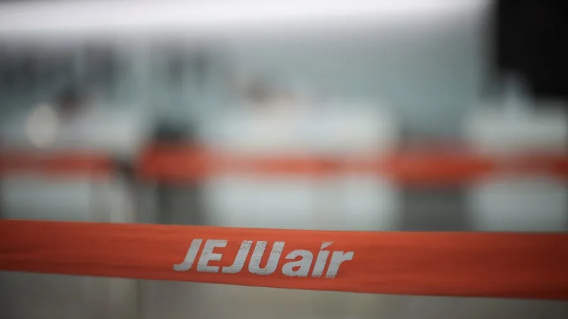 Após acidente na Coreia do Sul, outro avião da Jeju Air apresenta problema com trem de pouso