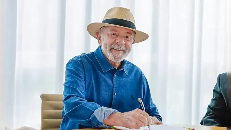 Lula volta a despachar do Palácio do Planalto nesta segunda (6)