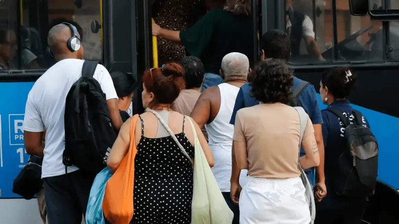 Passagem de ônibus no Rio subirá de R$ 4,30 para R$ 4,70 a partir deste domingo (5)