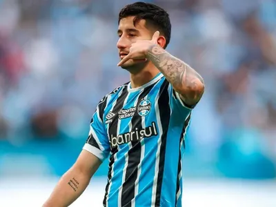 Dirigente diz que Grêmio só venderá Villasanti se receber "proposta excepcional"