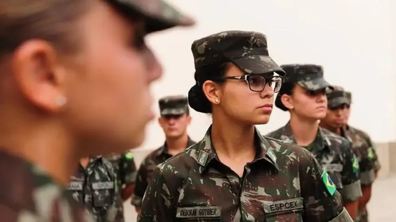 Forças Armadas iniciam alistamento voluntário feminino