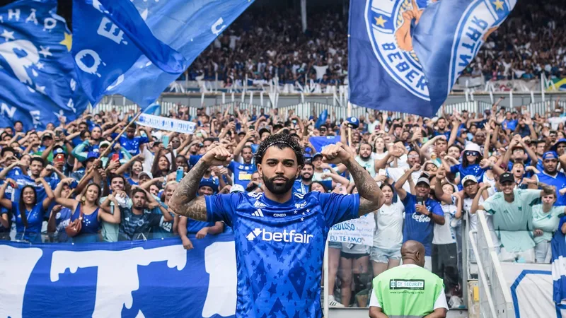 Gabigol promete empenho e dedicação no Cruzeiro