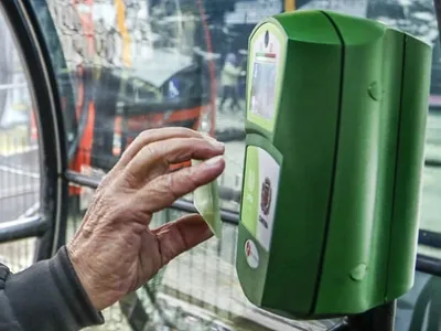 Meia tarifa no ônibus começa neste domingo em Curitiba; Cascavel tem passe livre