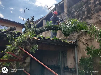 Caraguatatuba registra estragos e alagamentos após fortes chuvas no Litoral Norte