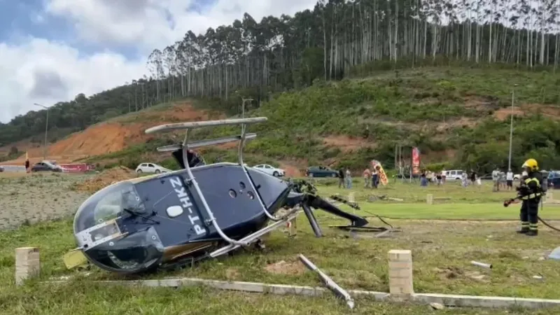 Helicóptero que leva turistas ao Beto Carrero cai próximo ao parque