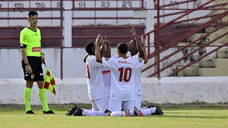 Jogador do América-RJ é vítima de racismo em jogo da Copa São Paulo