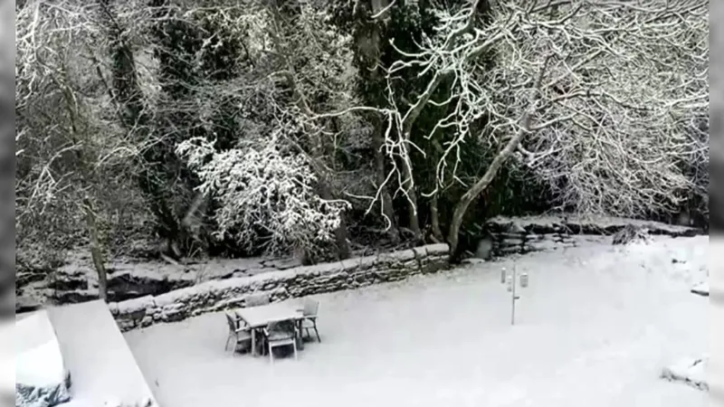 Neve provoca cancelamentos de voos na Europa